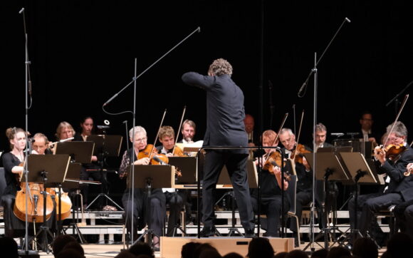 Die Deutsche Kammerphilharmonie Bremen unter der Leitung von Pablo Heras-Casado © Marcel Giger