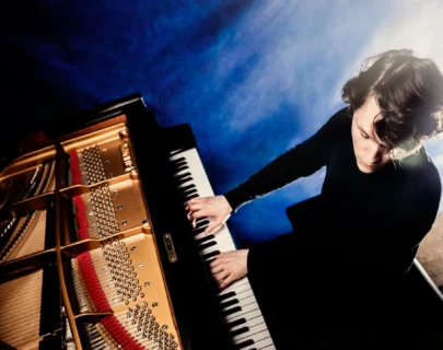 lukassternathjuliawesely-highres-4487-scaled-e1756975986786-1920x1438